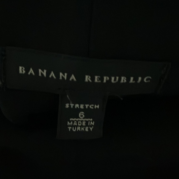 Banana Republic: Black Stretch Pencil Skirt- slit in back- side zip- size 6 - Picture 2 of 8